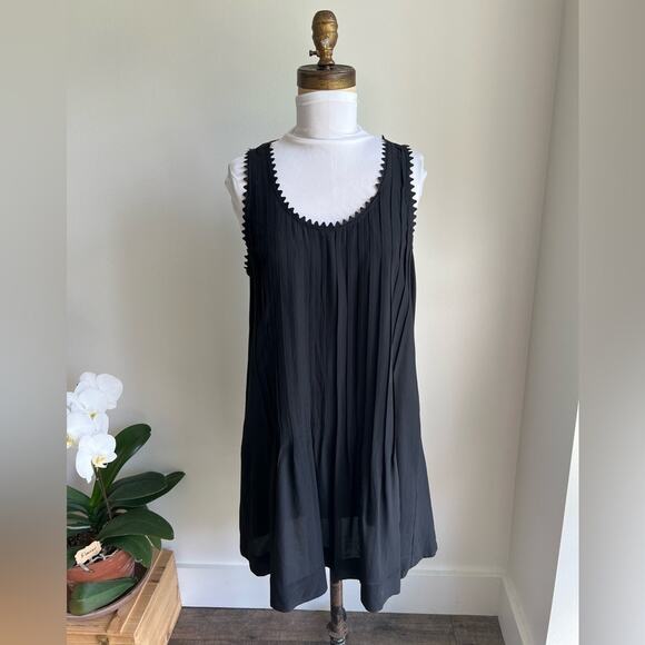 CLUB MONACO PLEATED TUNIC DRESS WITH SCALLOPED TRIM NECKLINE SIZE 6 - Picture 1 of 7